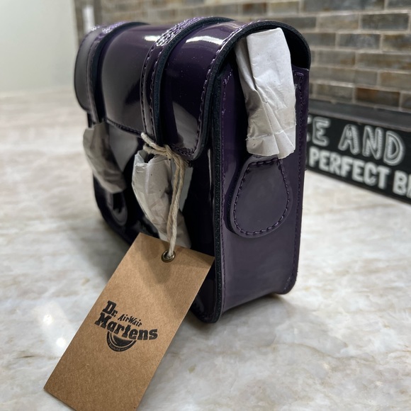 DR. MARTENS PATENT LEATHER CROSSBODY BAG
BLACKCURRANT - Picture 9 of 15